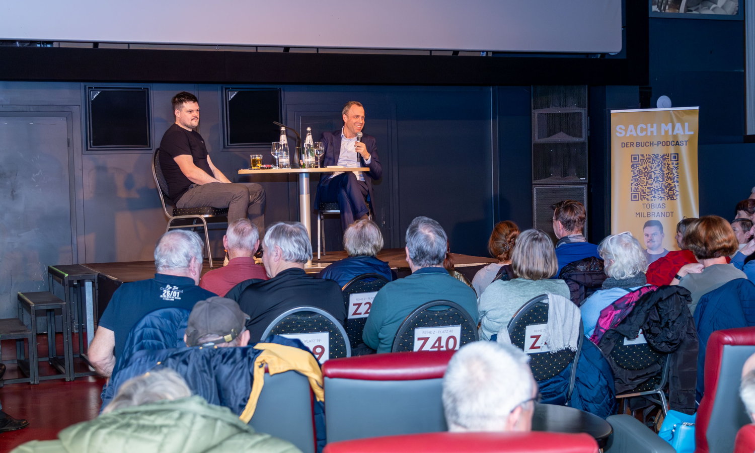 Seit im August 2024 mein erstes politisches Buch „Wie der Osten Deutschland rettet“ erschienen ist, organisieren wir in regelmäßigen Abständen Veranstaltungen, an denen ich aus dem Buch vorlese und wir anschließend darüber diskutieren.